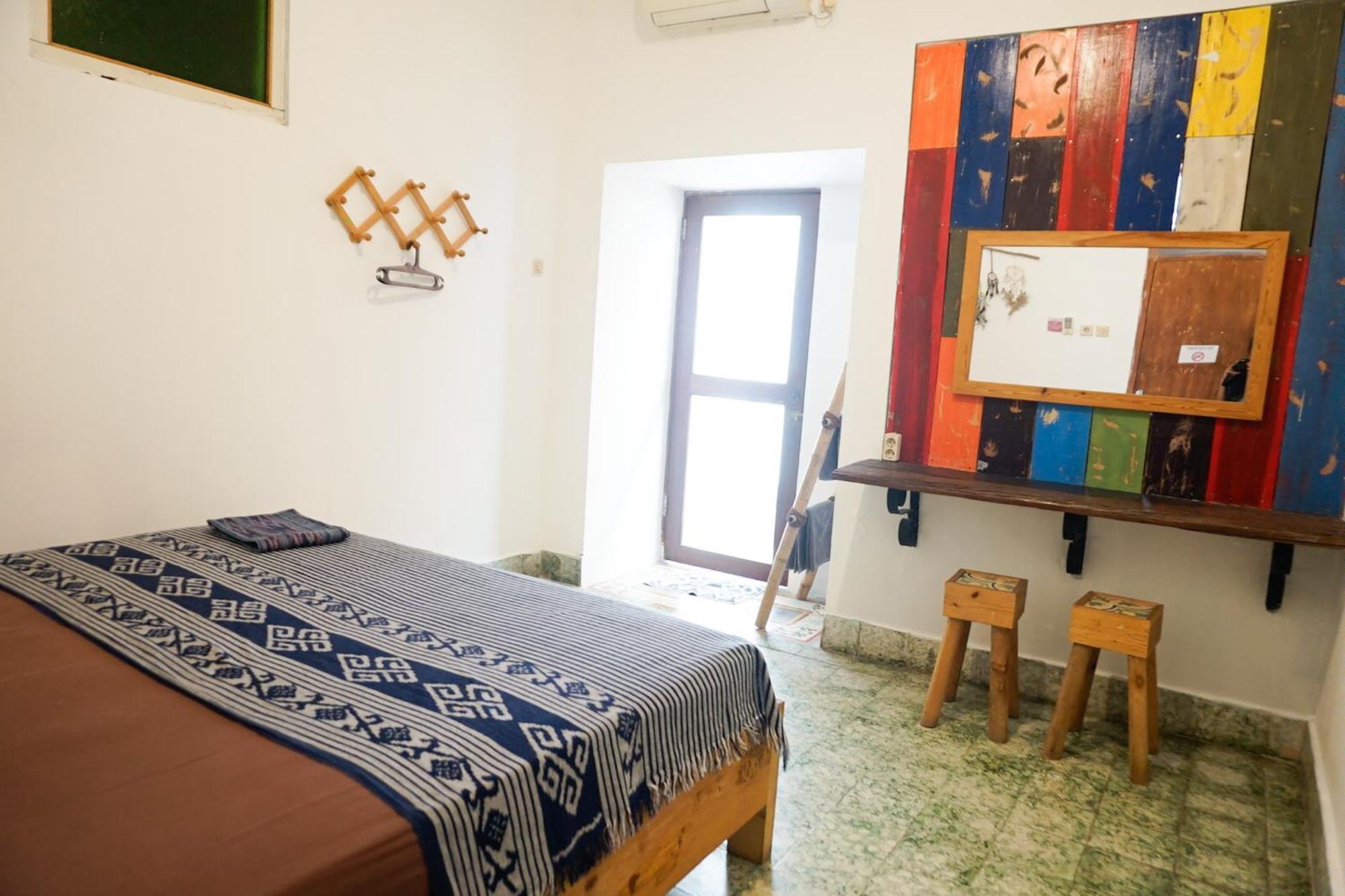 Good Karma Yogyakarta Hostel Exterior photo